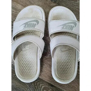 Nike white 2 strap sandal size 5‎ #5